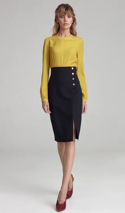 Black skirt with high waist
