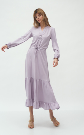 Długa liliowa sukienka z falbanką