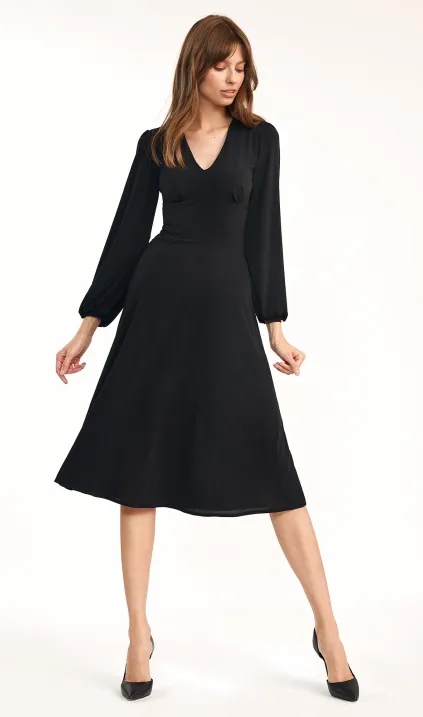 Klasyczna czarna sukienka midi