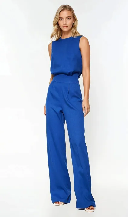 Elegant jumpsuit in cornflower colour