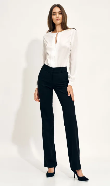 Ecru bluzka z łezką na dekolcie 