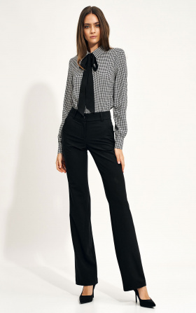 Black trousers with wide leg