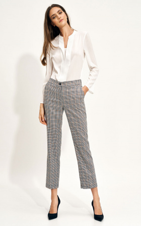 Elegant checkered chino trousers