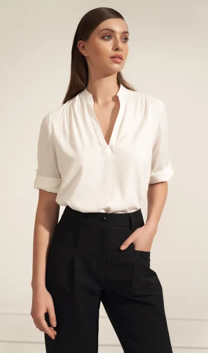 Wiskozowa ecru bluzka z podwijanym rękawem 