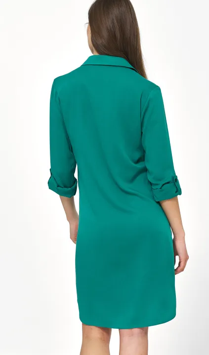 Zielona sukienka oversize z podwijanym rękawem