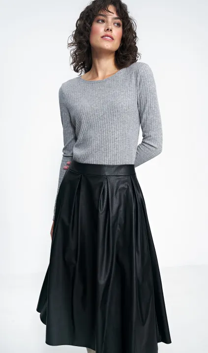 Czarna spódnica midi z ecoskóry