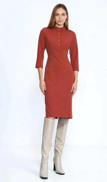 Ruda sukienka z rękawem 3/4