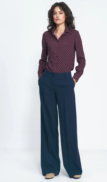 Granatowe spodnie typu wide leg