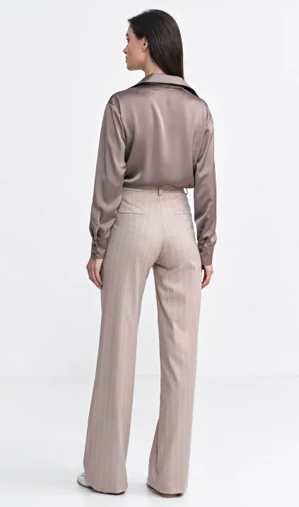 Spodnie bootcut, z krytym guzikiem, prążek - beż