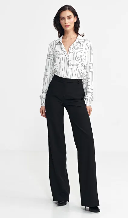 Spodnie bootcut, z krytym guzikiem - czarny