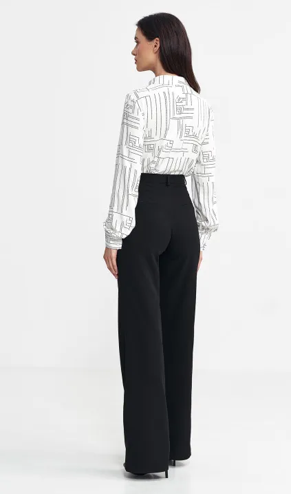 Spodnie bootcut, z krytym guzikiem - czarny