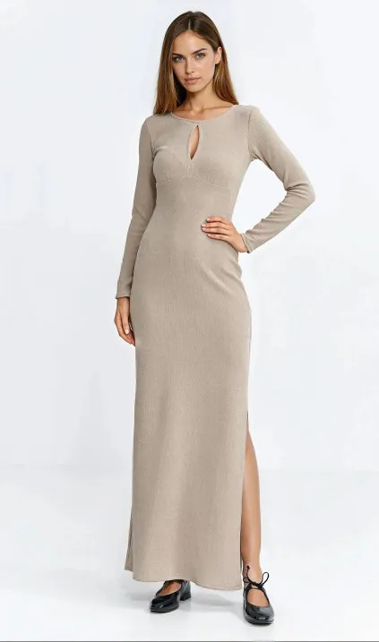 Sukienka maxi z łezką na dekolcie - beż