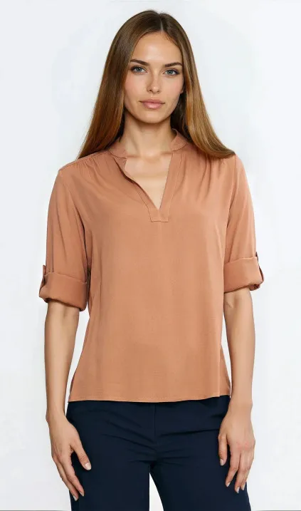Bluzka z podwijanym rękawem - karmel