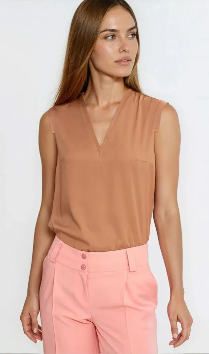 Bluzka bez rękawów, z dekoltem V - karmelowy
