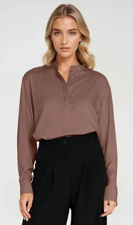 Wiskozowa bluzka polo ze stójką - mocca