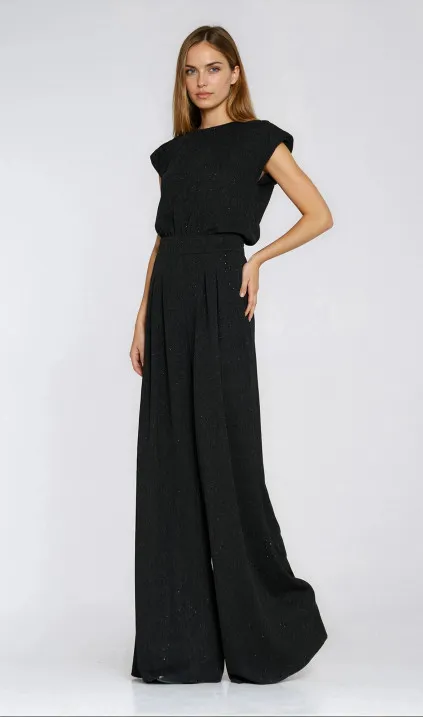 Kombinezon z nogawkami palazzo z dżetami - czarny