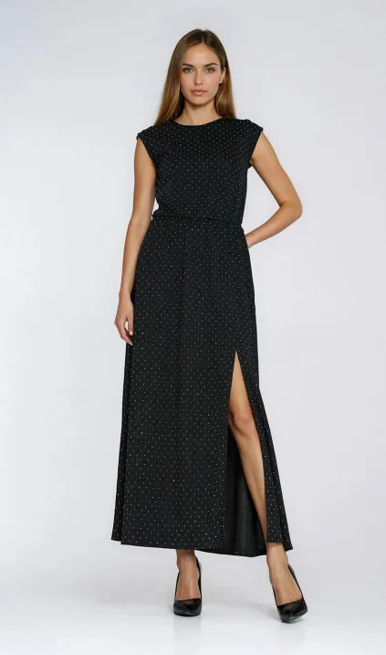 Długa dzianinowa sukienka z błyszczącymi dżetami - srebrny