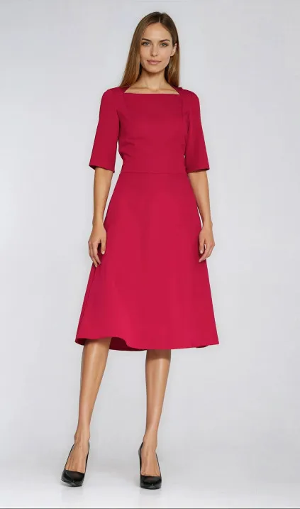 Sukienka z dekoltem typu caro - czerwony