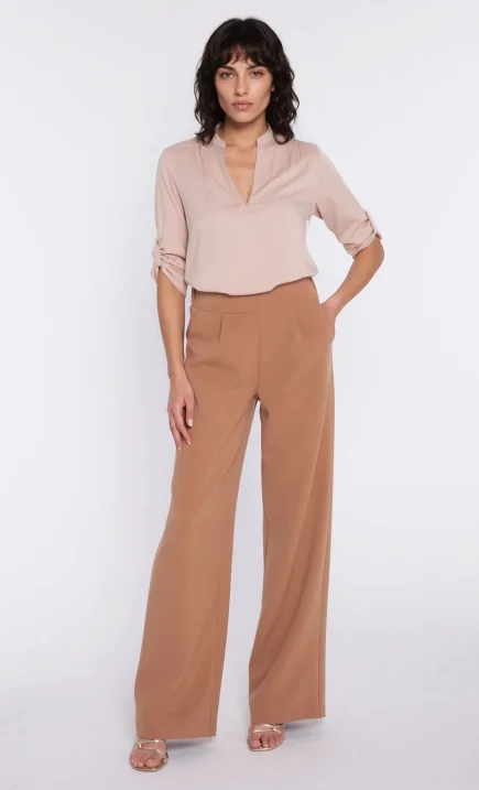 Bluzka z podwijanym rękawem - beż