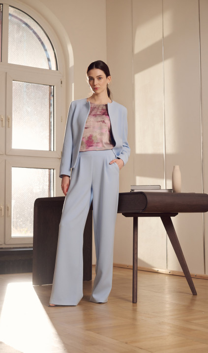 Spodnie z szerokim pasem i zakładkami- błękit - sky blue