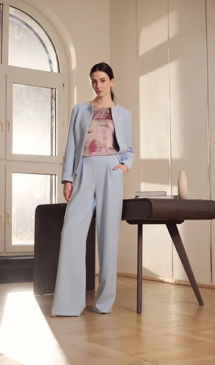 Spodnie z szerokim pasem i zakładkami- błękit - sky blue