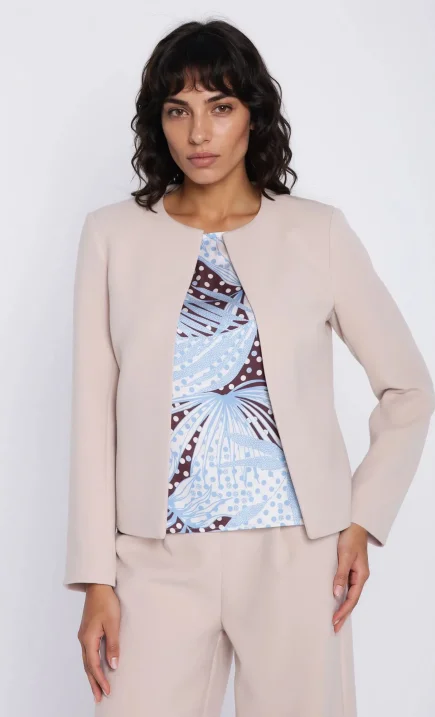 Short Chanel-style jacket - beige