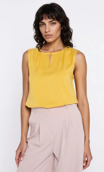 Bluzka z ozdobnym dekoltem - żółty