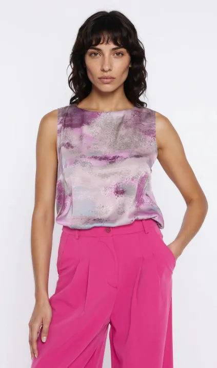 Trapeze-cut, sleeveless blouse - patterned