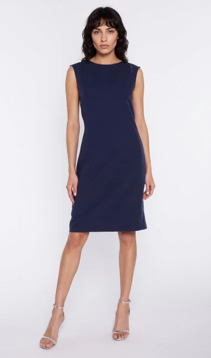 Sukienka z pęknięciem na ramieniu - granat