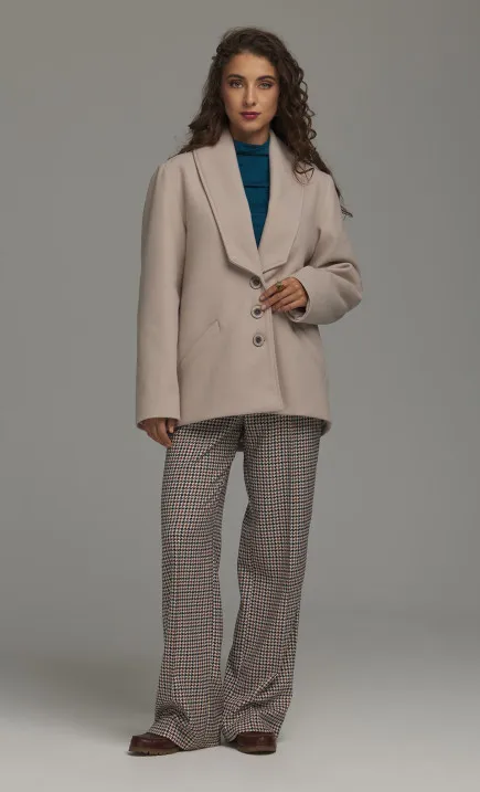 Padded Jacket with an Elegant Collar - beige