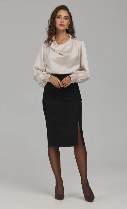 Fitted Skirt with an Asymmetric Slit - black